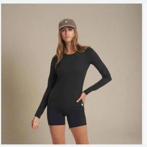 Vuori Long Sleeve Lux Crew